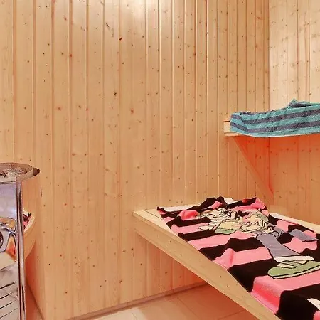 بيت للعطل Sleeps 18 Pool Wifi