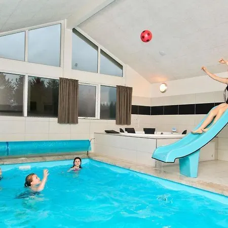 Sleeps 18 Pool Wifi بيت للعطل *